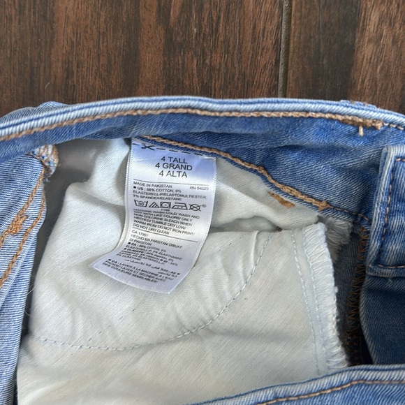 Rockstar Built In Sculpt Skinny Jeans - Picture 7 of 7